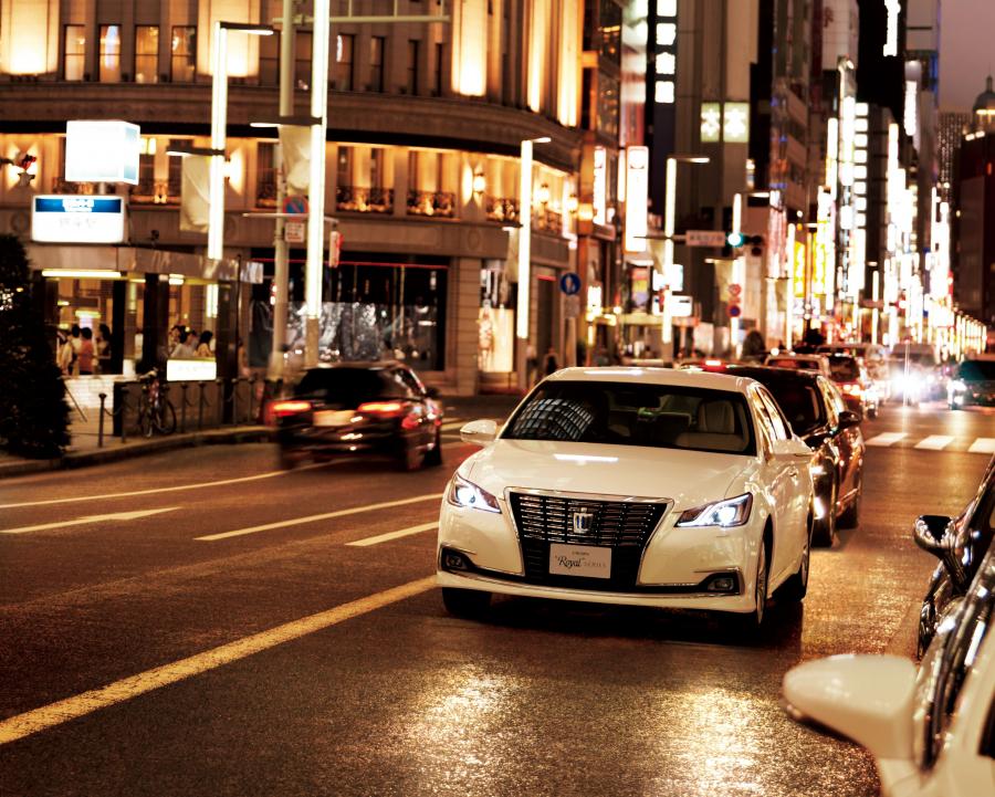  Toyota Crown Royal Saloon G Hybrid (S210) 2015 года  (фото 3 из 7)
